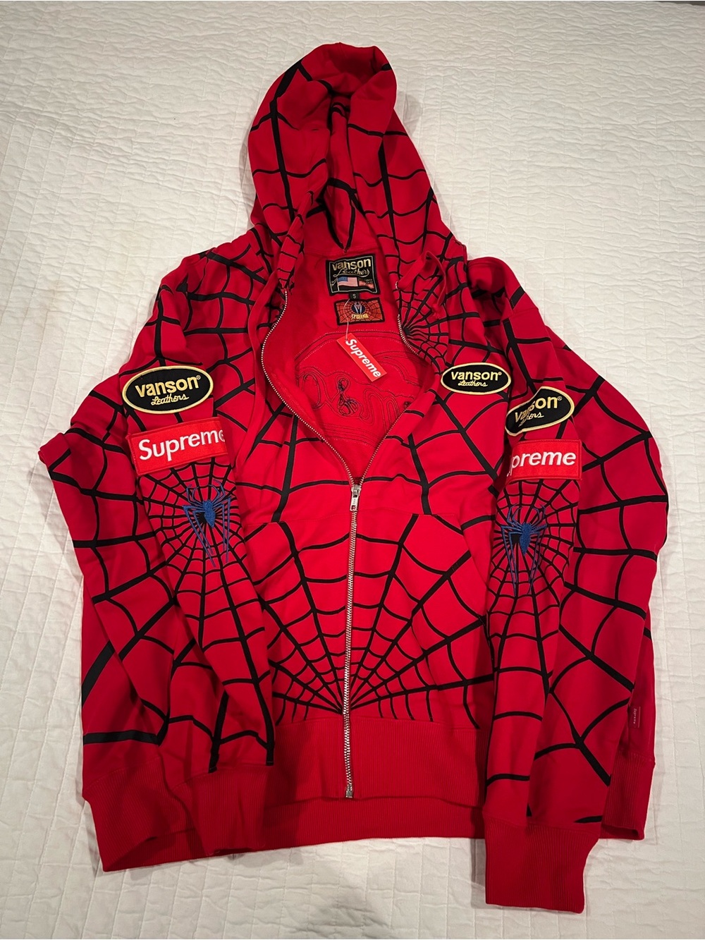 Supreme Vanson Leathers Spider-Man Zip Up Hooded Sweatshirt
Red
Size: S